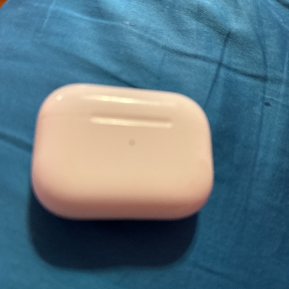 Apple White Wireless Earbuds